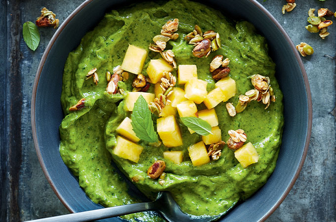 Spinach and Tropical Fruit Smoothie Bowl